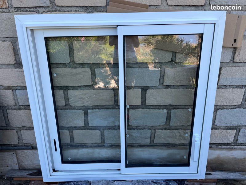 Fenêtre : Coulissant alu 2 vantaux 120 cm 1200mm 2 rails (image 1)
