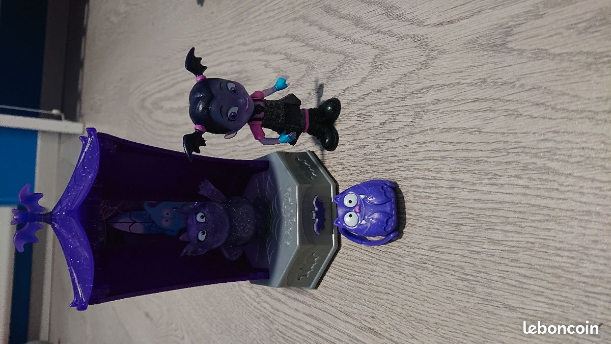 Vampirina et sa cabine (image 2)