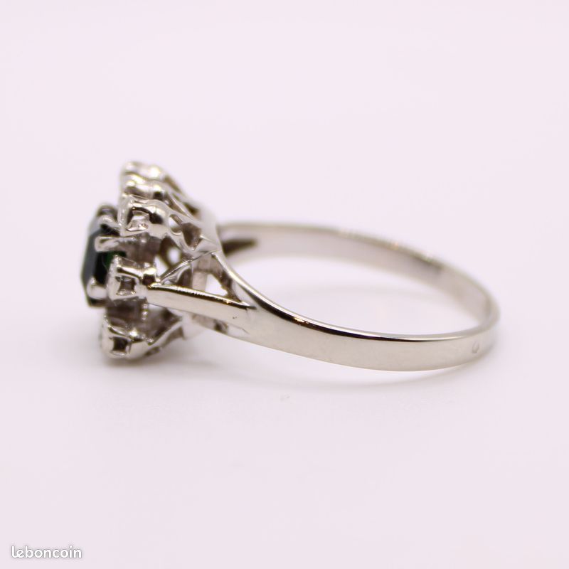 Bague Marguerite or blanc saphir et diamants (image 2)