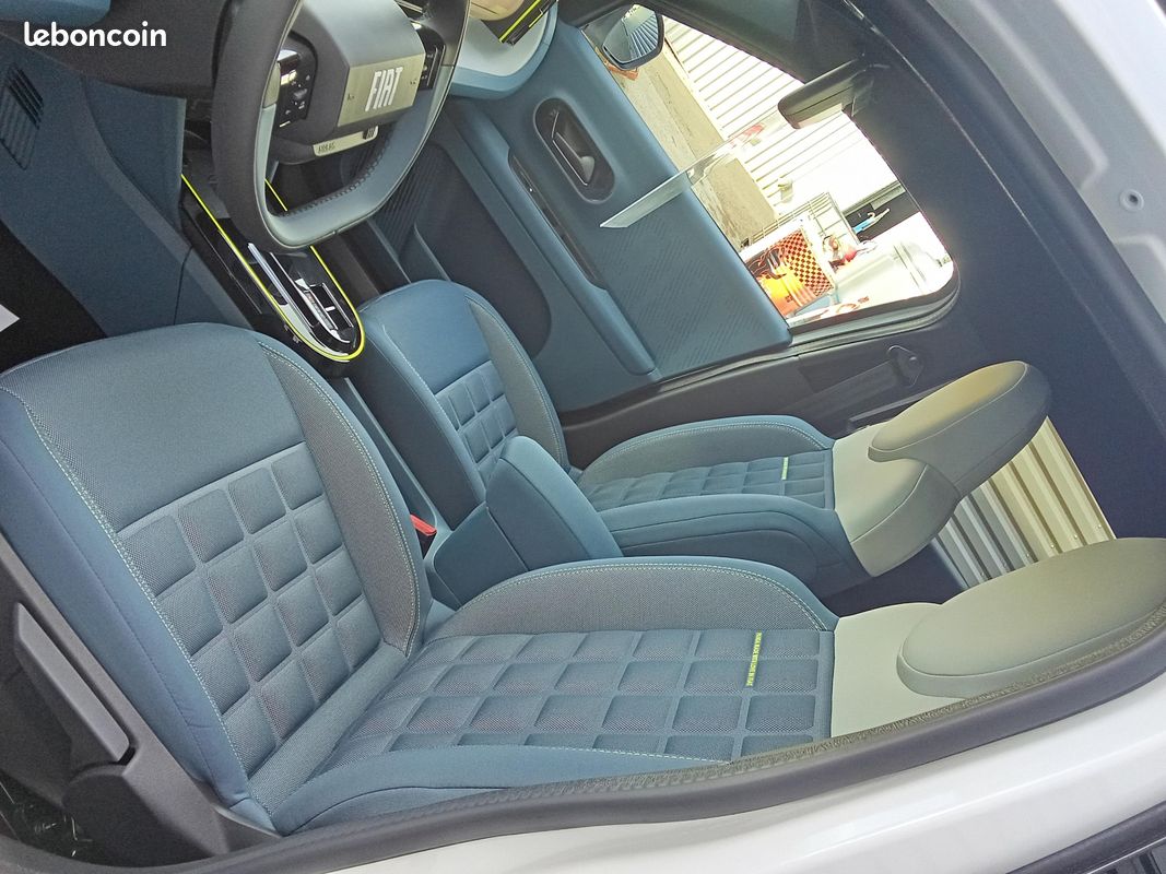 FIAT Grande Panda T-Gen 3 1.2 Hybrid Turbo 110 ch eDCT6 La Prima (image 14)