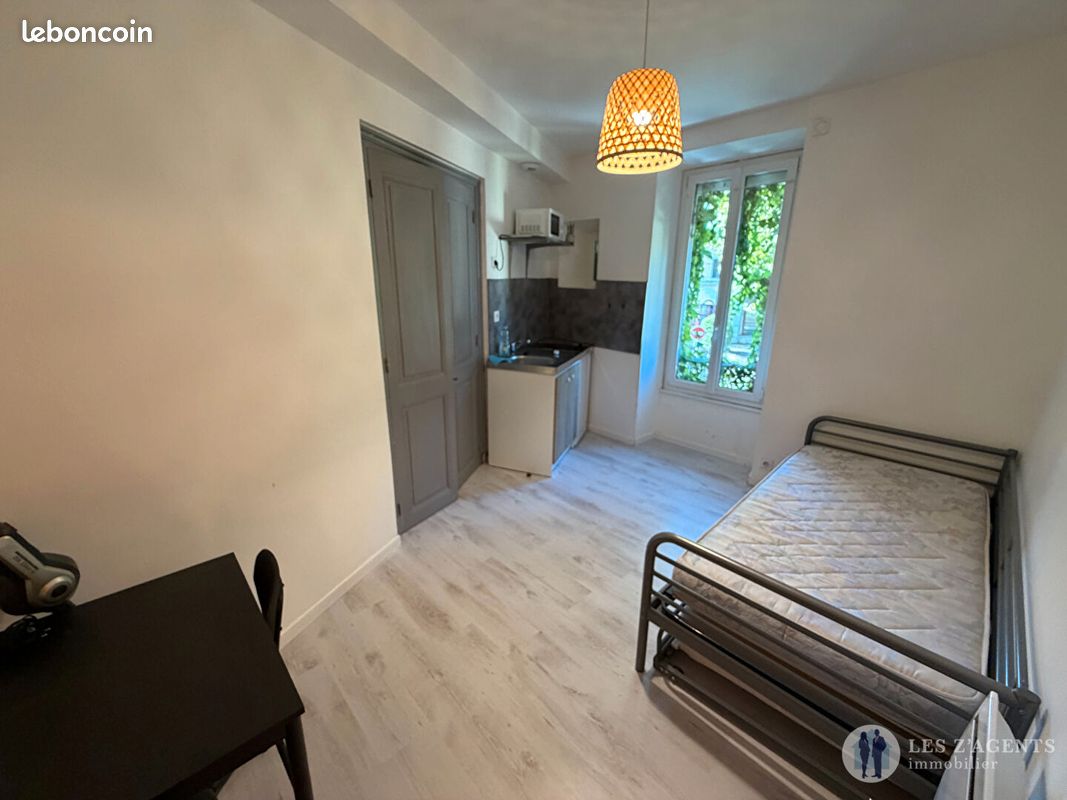 Appartement 1 pièce 14 m² · à Saint-Martin-d'Hères · 14 m² · 446 €/mois