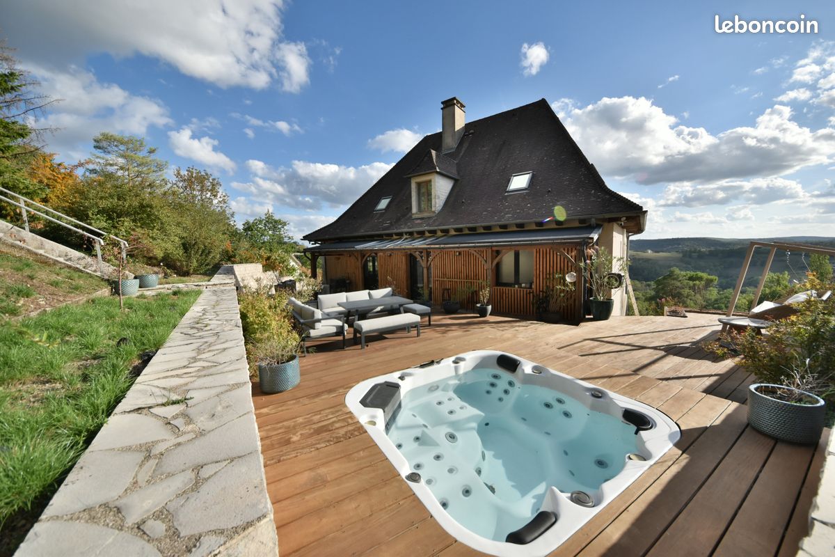 Maison 6 pièces 256 m² · à Brive-la-Gaillarde · 256 m² · 469 000 €
