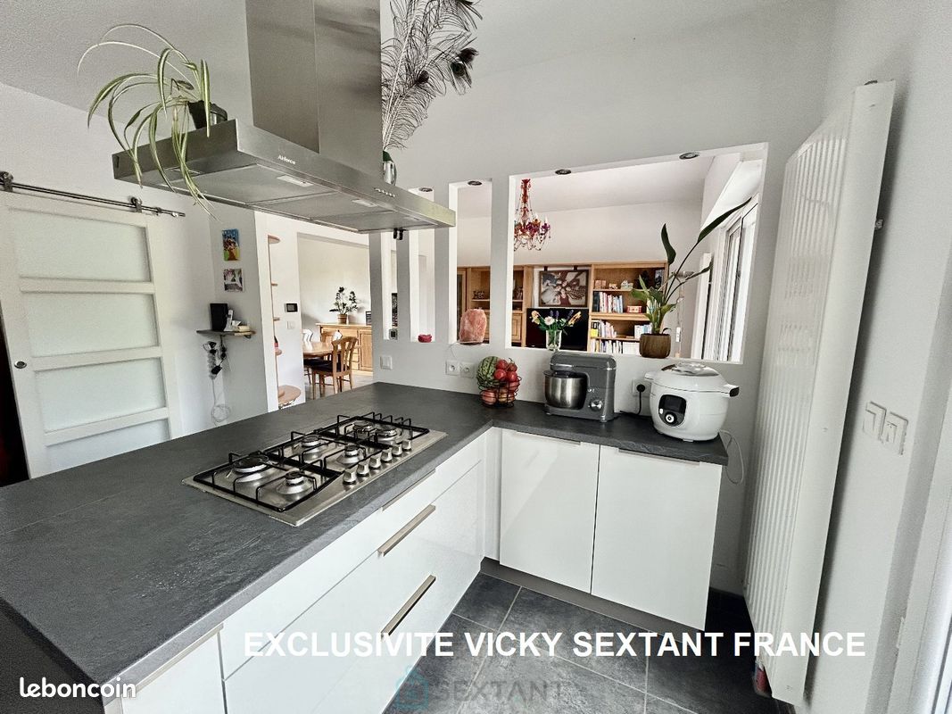 Maison 6 pièces 180 m² · à Bailleul-Sir-Berthoult · 180 m² · 389 800 €