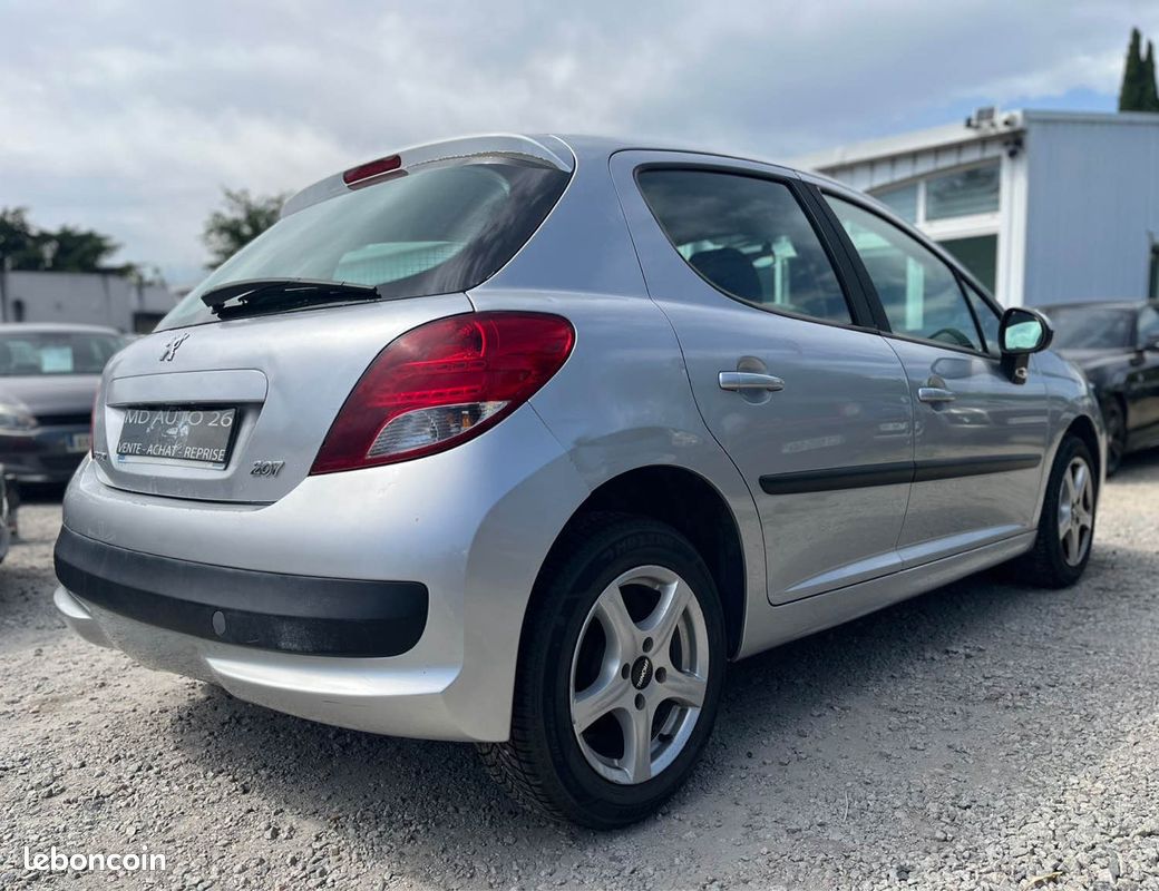 Peugeot 207 1.4 VTI 95 Ch Garantie (image 3)