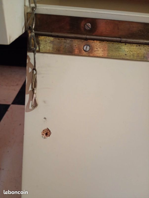 URGENT A SAISIR AVANT LE 19 SEPTEMBRE Lot de 2 tables de chevet bois laqué blanc crème (image 14)