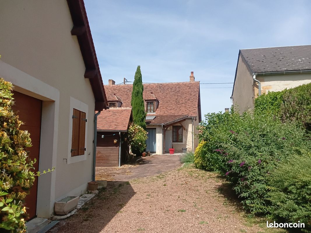 Maison 6 pièces 124 m² · à Nérondes · 124 m² · 145 000 €