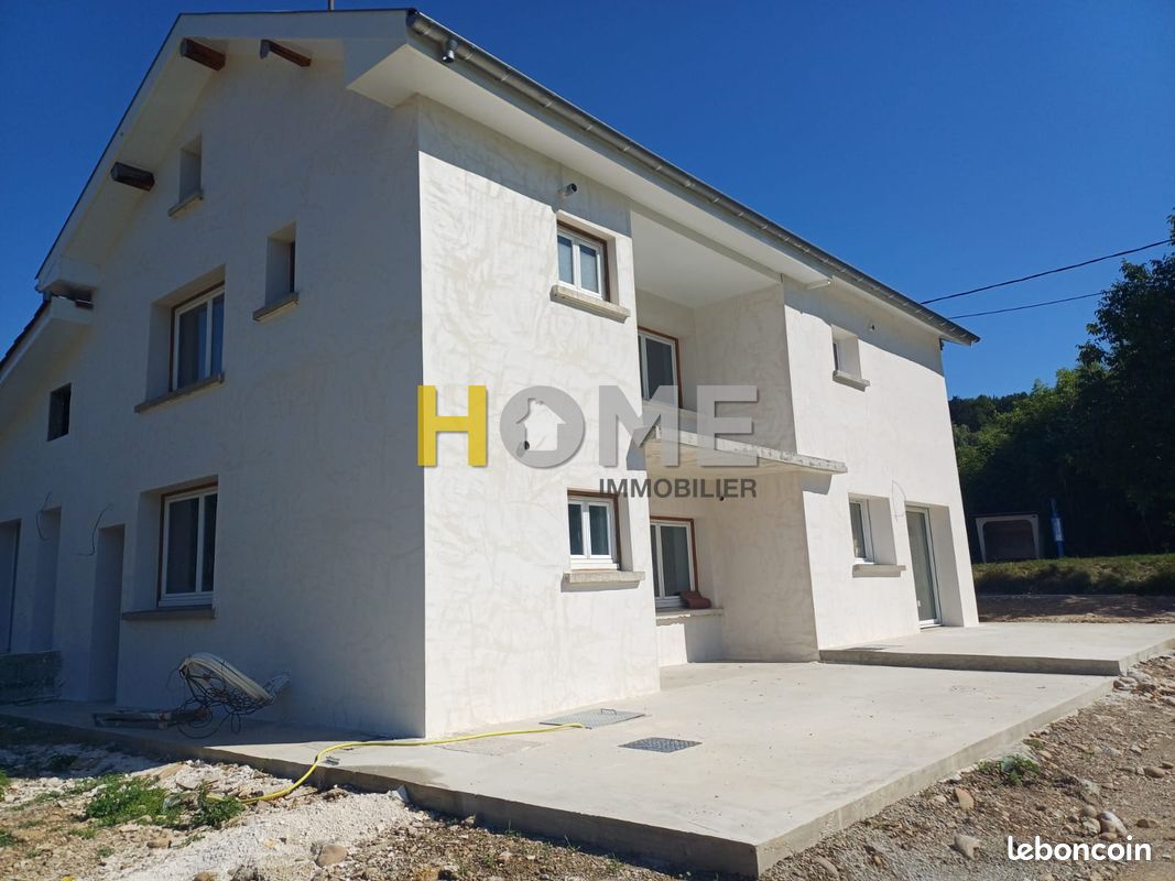 Appartement 4 pièces 70 m² · à Cour-Et-Buis · 70 m² · 980 €