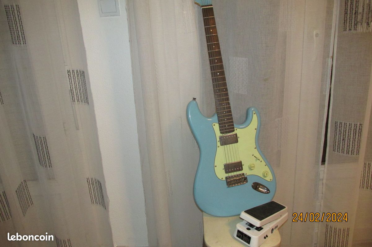 Guitare éléctrique + ampli roland cube (image 3)