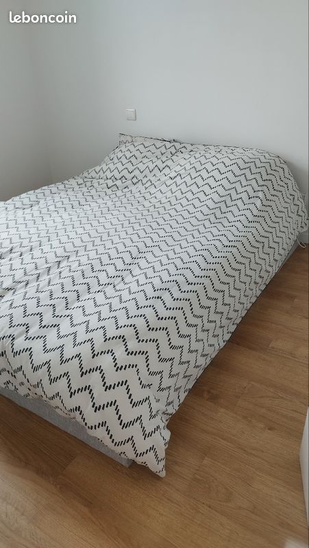 Matelas + sommier 160 x 200 cm + couette hiver + 1 drap housse et 1 housse de couette motif aztèques + 2 coussins (image 3)
