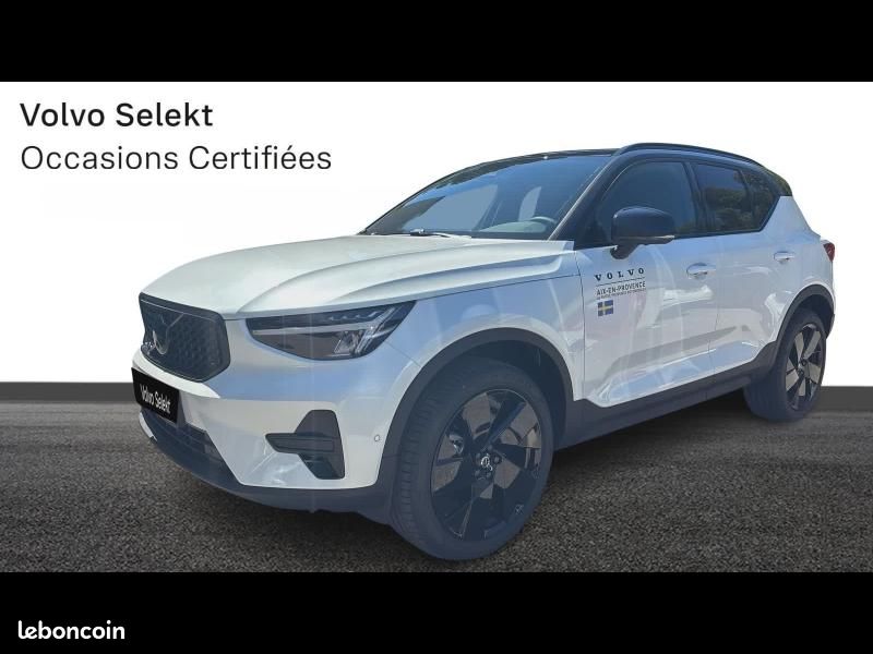 Volvo XC40 B3 163ch Black Edition DCT 7 (image 1)