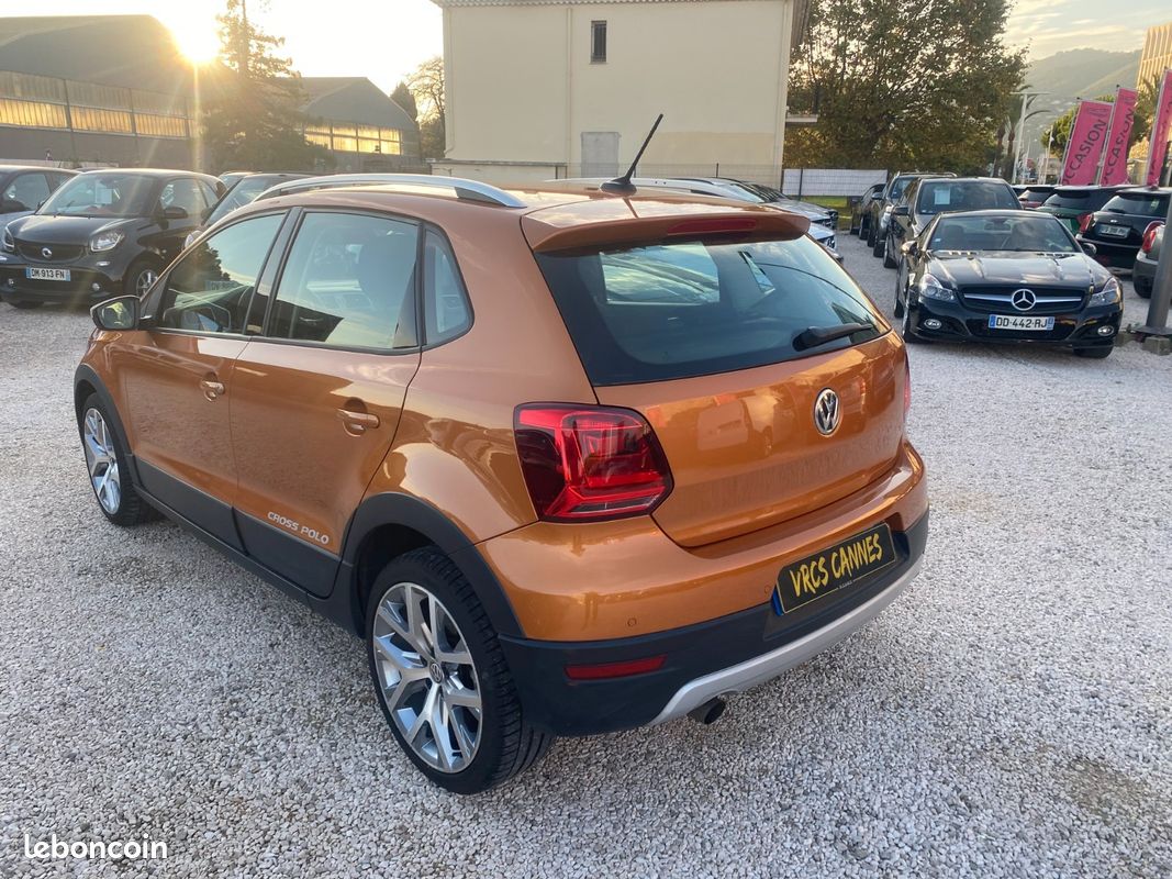 Volkswagen POLO CROSS 1.2 TSI (image 3)