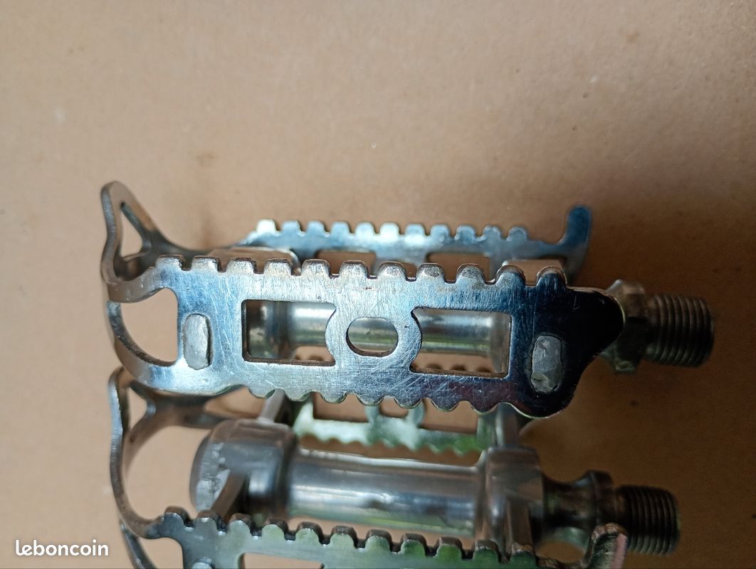 502379_8 502379_8
