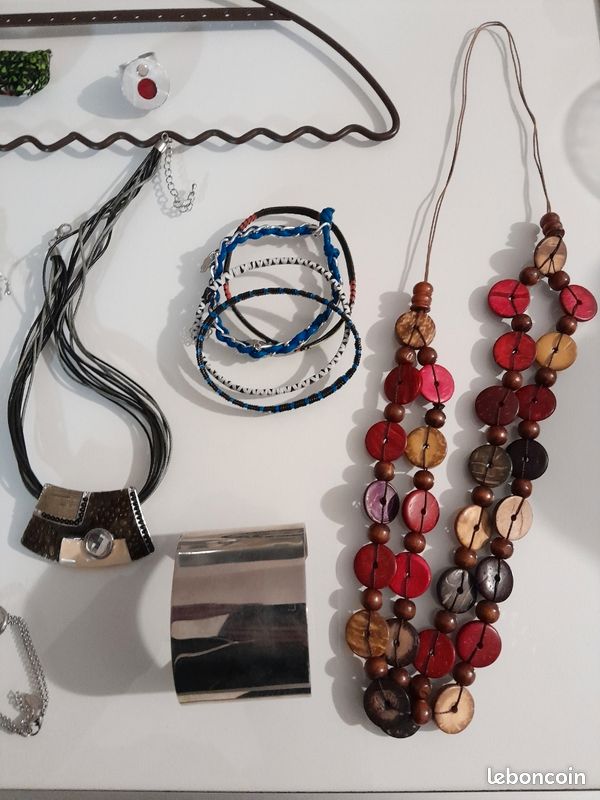 Lot de bijoux fantaisies divers | Kaufen auf