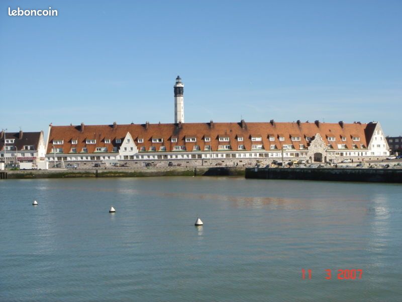 Appartement 2 pièces 42 m² · à Calais · 42 m² · 530 €