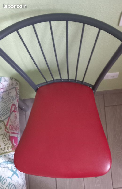 4 Chaises pour table haute ou ilôt central (image 2)