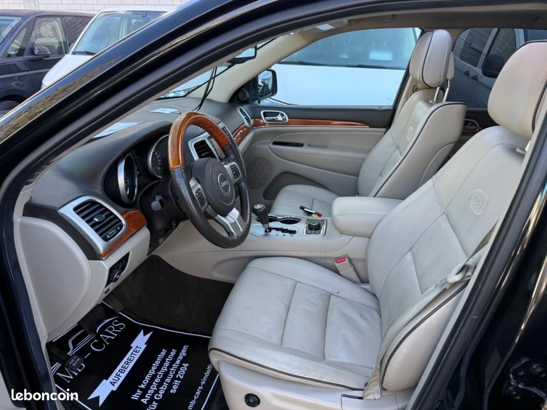 Jeep Grand Cherokee 3.0 CRD Overland | 241 ch BVA Toit panoramique Régulateur adaptatif Hayon éle... (image 17)