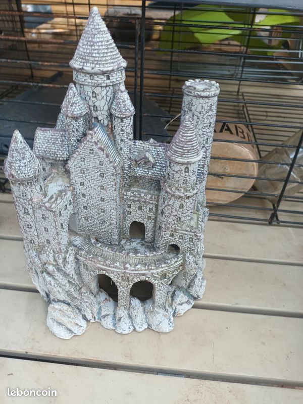 Decoration d'aquarium château (image 2)