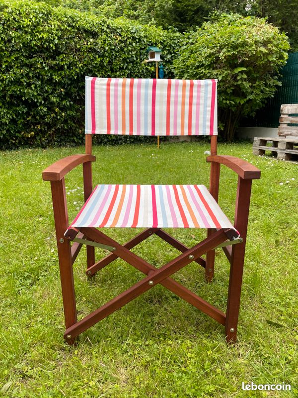 Chaise en bois et tissu (image 1)