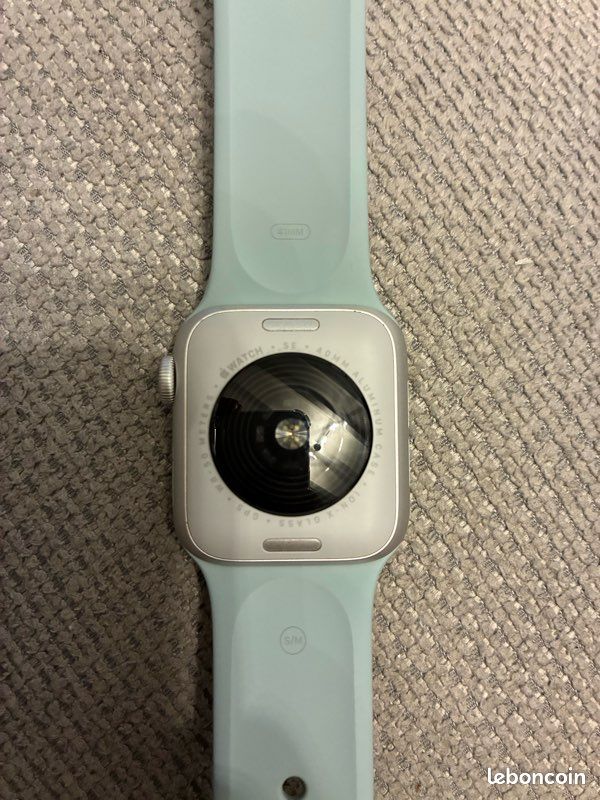 Apple Watch SE (image 3)