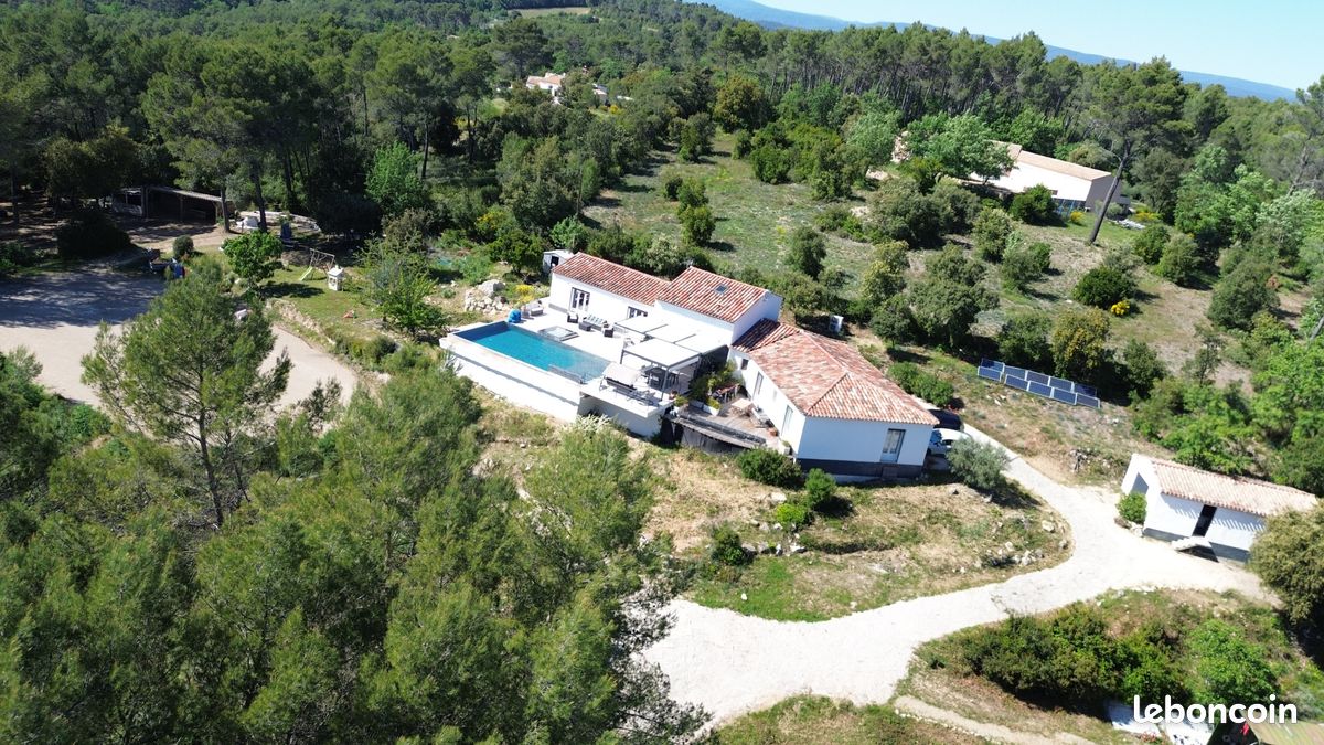 Maison 6 pièces 234 m² · à Lorgues · 234 m² · 990 000 €