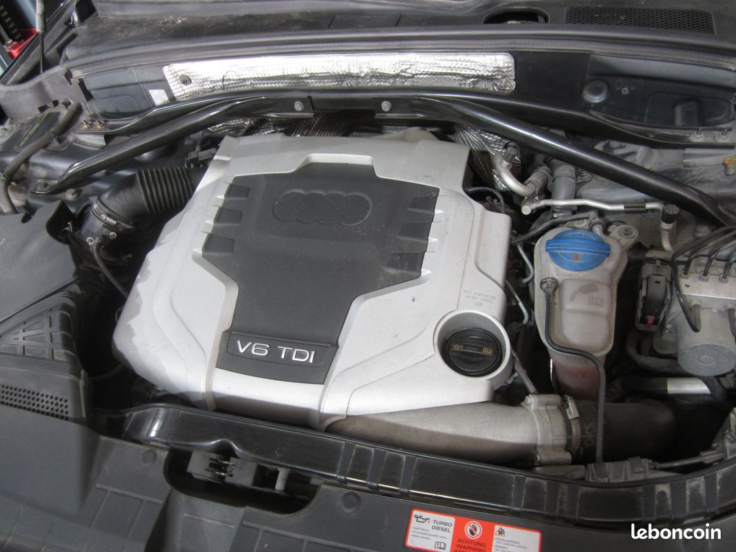 Audi q5 3.0 v6 tdi 240ch quattro stronic7 sline (image 10)