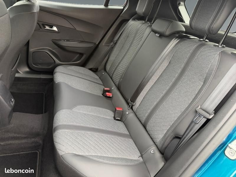 Peugeot 2008 1.2 100ch S&S Allure (image 7)