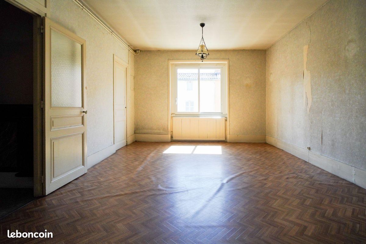 Appartement 1 pièce 122 m² · à Charnay-lès-Mâcon · 122 m² · 178 000 €