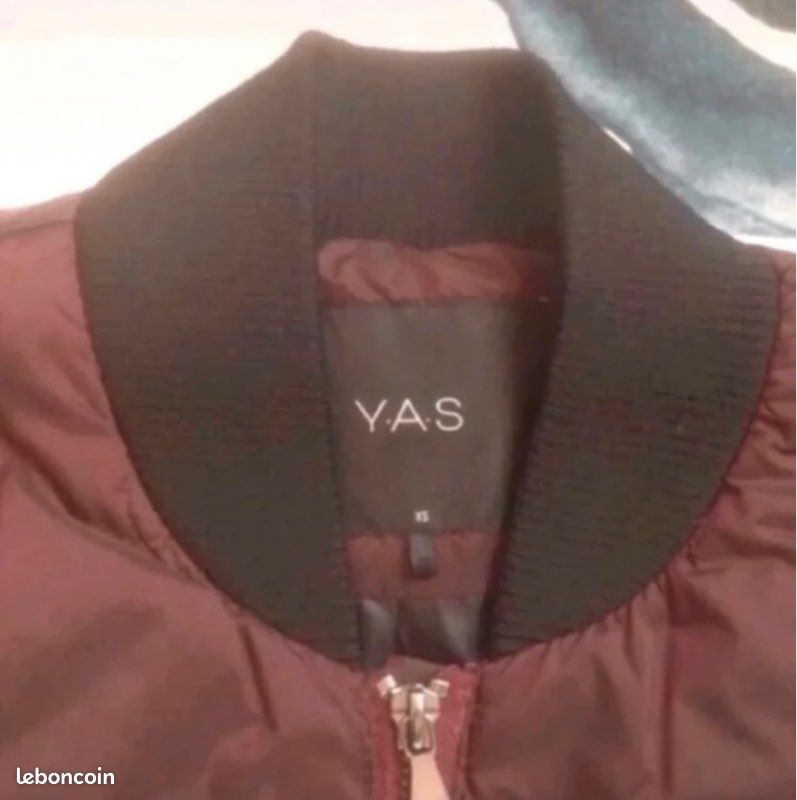 Bordeaux Doudoune Sans Manche BrodÃ©e Doudoune Yas Doudoune Longue