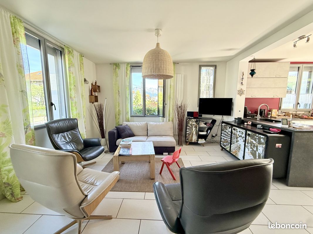 Maison 6 pièces 190 m² · à Annecy · 190 m² · 1 079 900 €