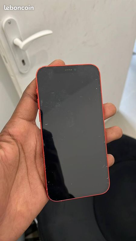 IPhone 12 (image 10)