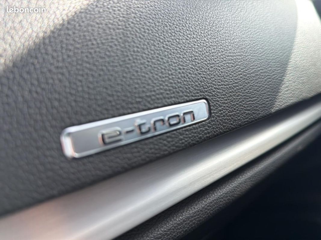 AUDI A3 SPORTBACK 40 e-tron 204 design luxe s tronic 6 euro6d-t 8cv (image 23)