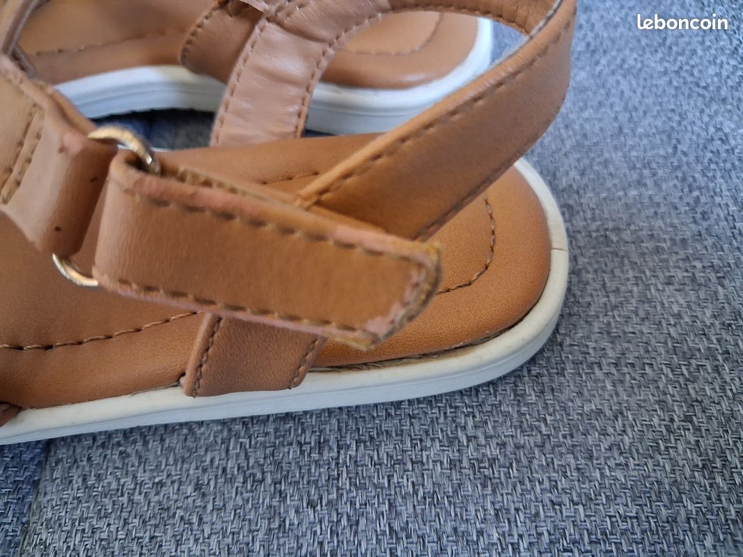 Paire de sandales à scratch KIABI pointure 23 (image 10)