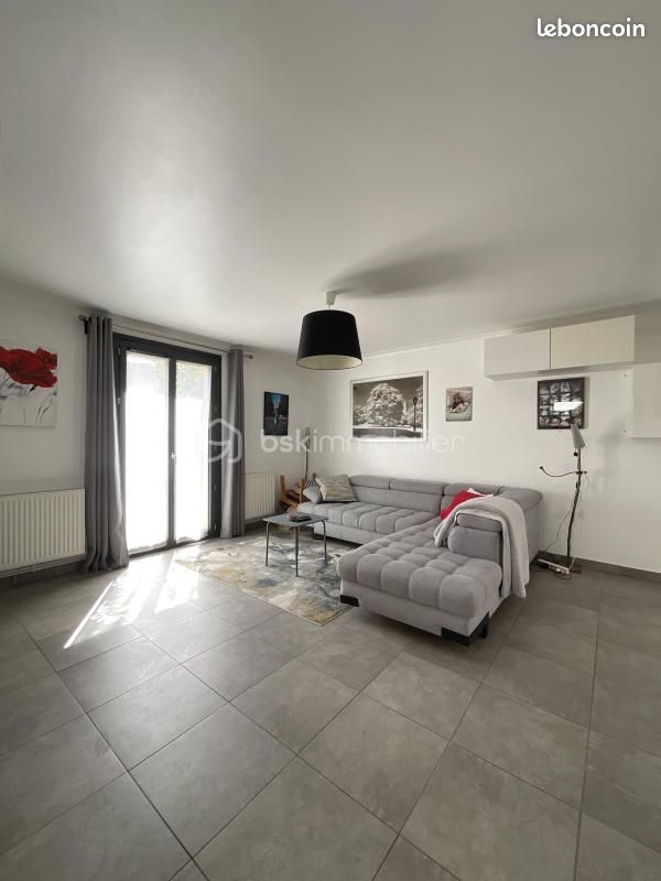 Maison 6 pièces 124 m² · à Lisses · 124 m² · 369 900 €
