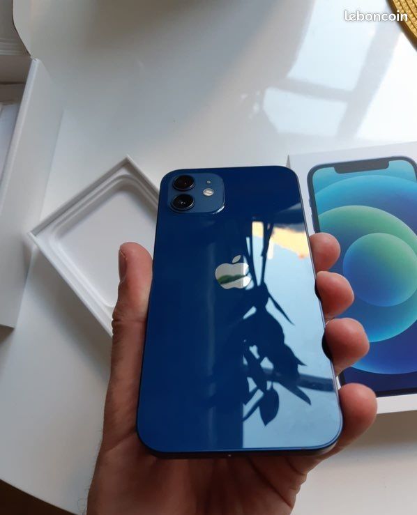 Cherche un Iphone 12 64gb (image 1)