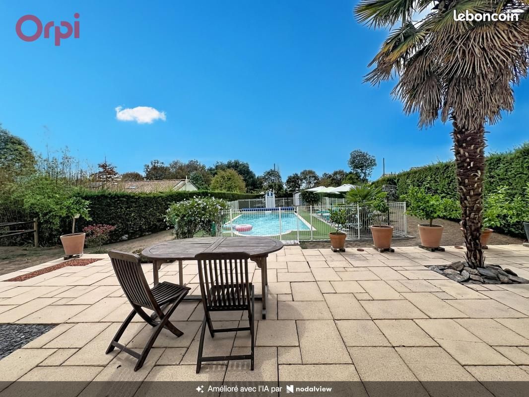 Maison 7 pièces 223 m² · à Sainte-Flaive-des-Loups · 223 m² · 686 500 €