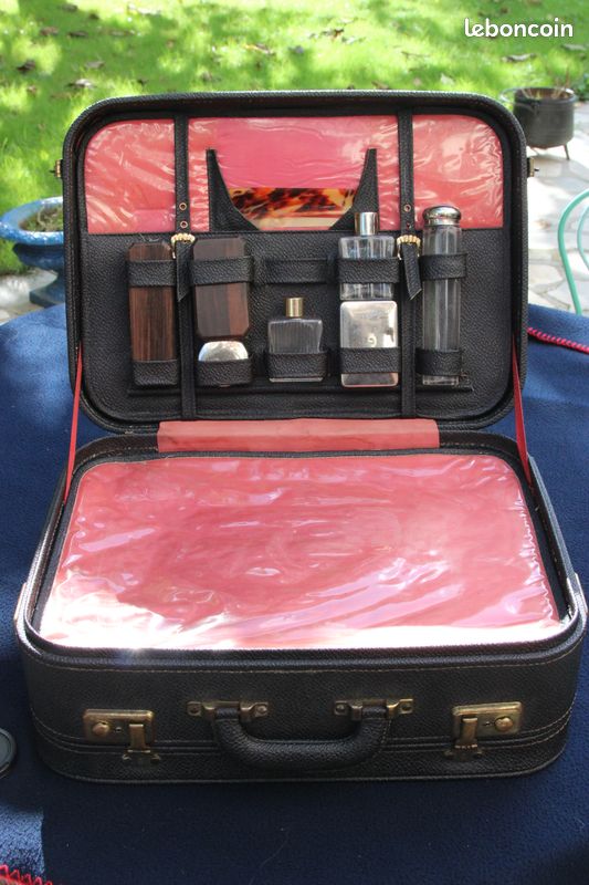 Valisette deux compartiments (trousse de toilette et habits) (image 2)