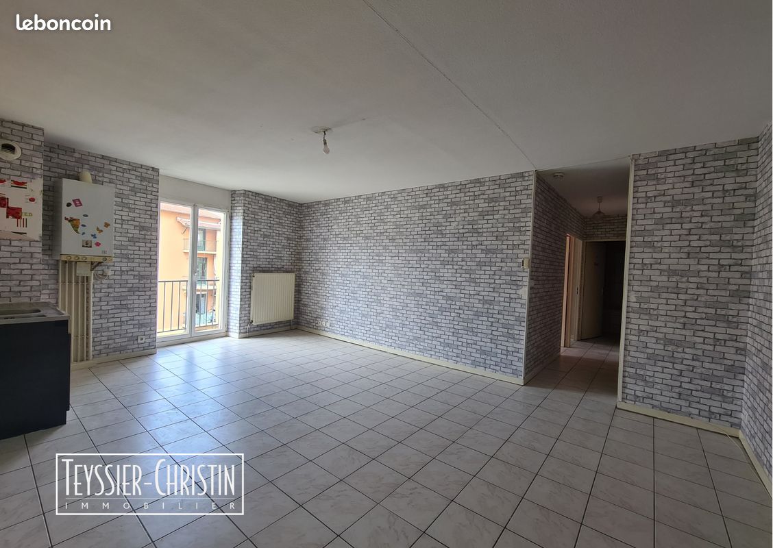 Appartement 4 pièces 74 m² · à Rive-de-Gier · 74 m² · 656 €