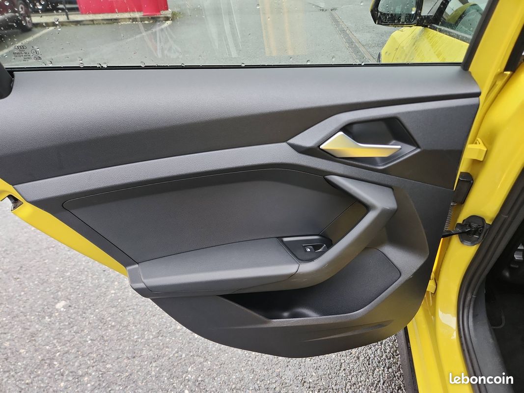 AUDI A1 Allstreet 30 TFSI 110 ch S tronic 7 Design (image 28)