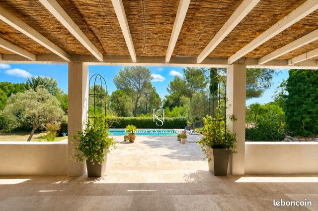 Maison 4 pièces 145 m² · à Saint-Maximin-la-Sainte-Baume · 145 m² · 699 000 €