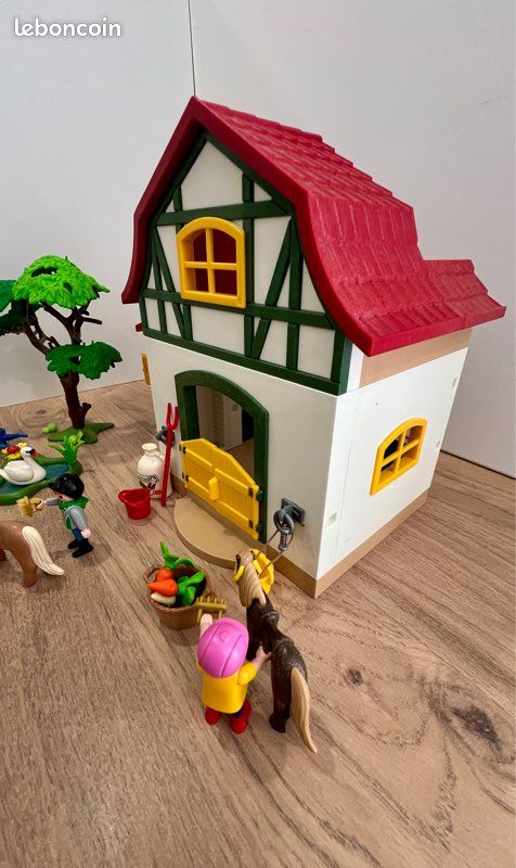 Lot Playmobil D'occasion : Ferme, Camping-car, Chevaux Et Accessoires