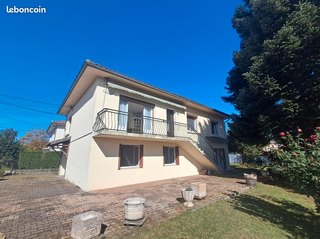 Maison 7 pièces 147 m² · à Montréjeau · 147 m² · 172 000 €