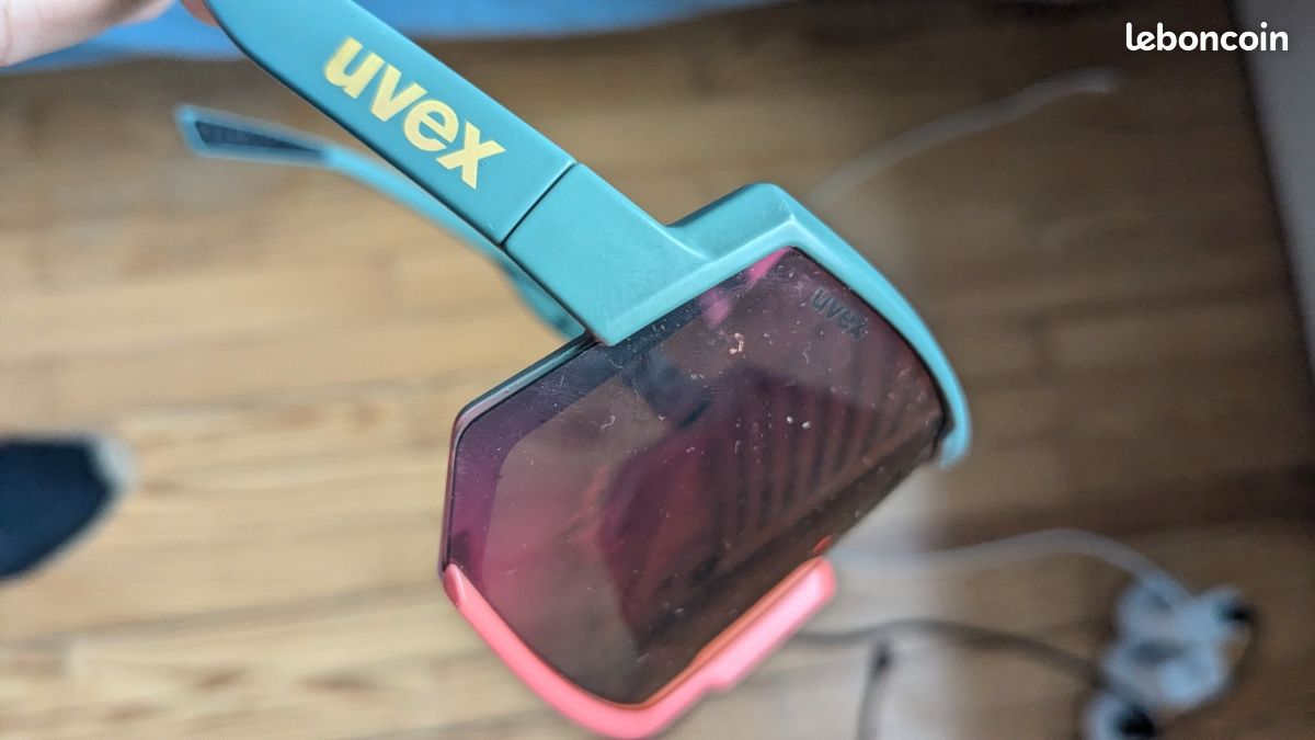 Lunettes de soleil UVEX (image 1)