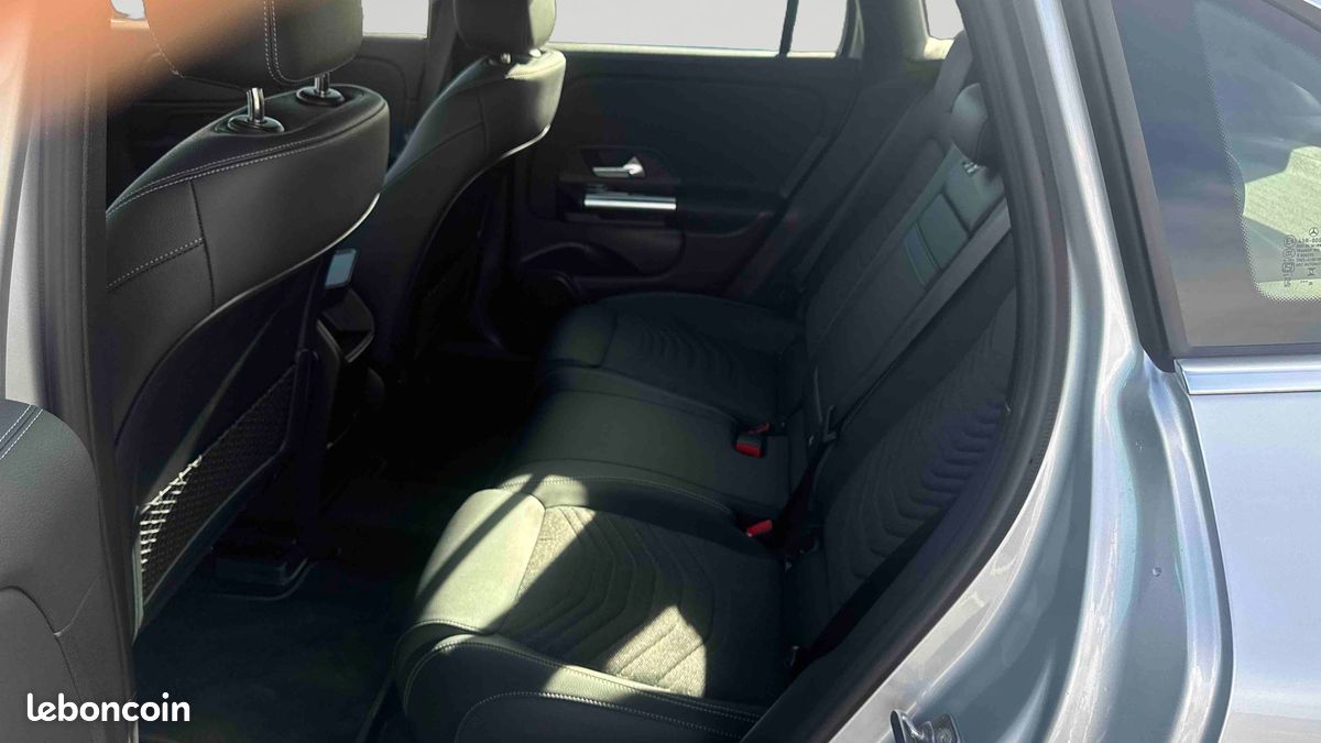 Mercedes eqa 250+ (image 12)