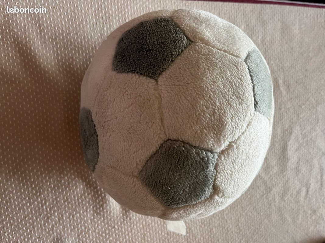 Ballon foot peluche (image 1)