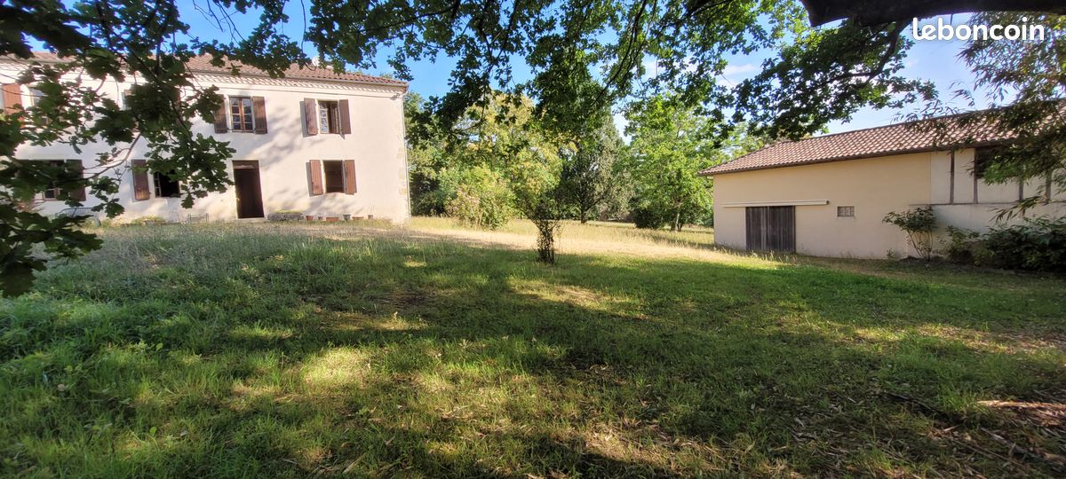 Maison 12 pièces 335 m² · à Samadet · 335 m² · 243 900 €