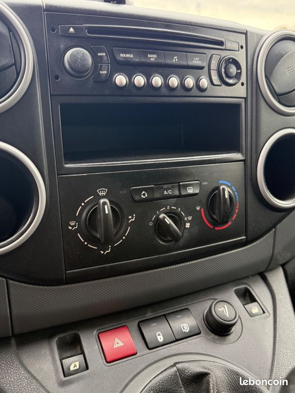 Citroën Berlingo 1.6hdi 90 3 places excellent etat (image 14)