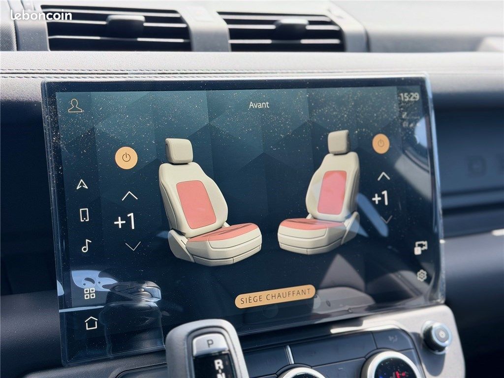 Land Rover Defender PHEV 110 X-Dynamic SE (image 20)