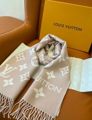 Accessoires Echarpe Louis Vuitton Gris d'occasion