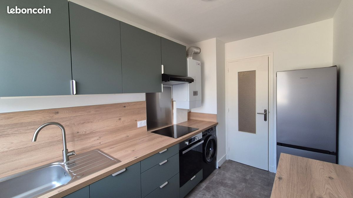 Parking 1 pièce 46 m² · à Villeurbanne · 46 m² · 1 100 €