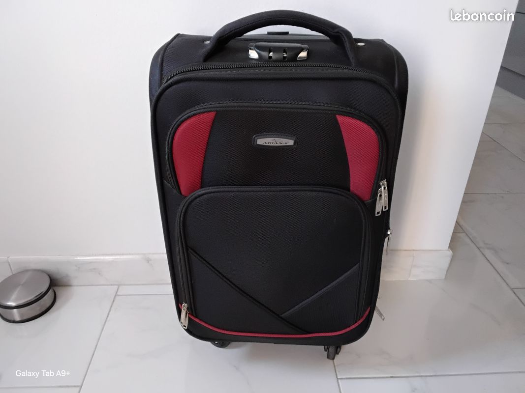 Valise ARIANA noir et bordeaux comme neuve Accessoires Bagagerie
